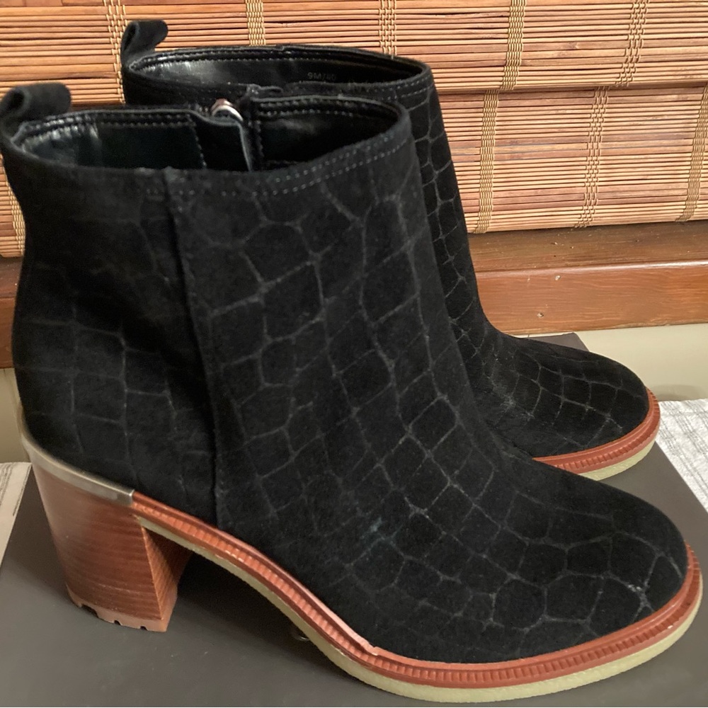 Vince Camuto Black Ankle Boots with Textured Suede and Chunky Heel